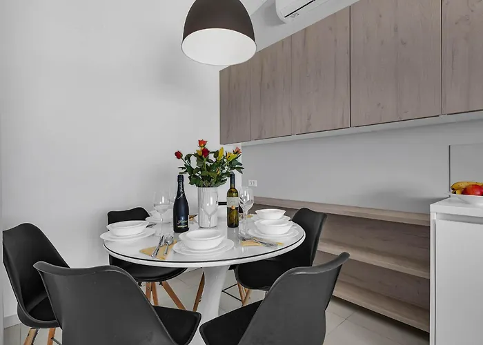 Blue Dream Mit Balkon By Interhome Μακάρσκα