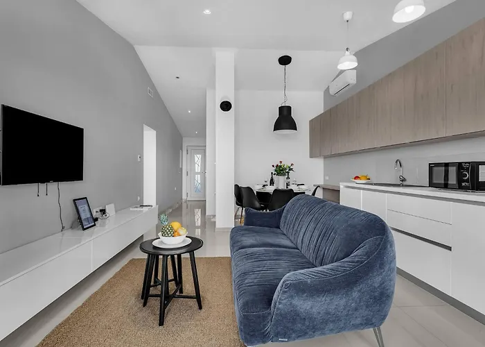 Blue Dream Mit Balkon By Interhome * Μακάρσκα